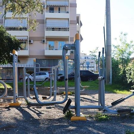 Δίπλα Στο Πάρκο Appartement Kalamáta Buitenkant foto