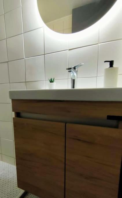 Δίπλα Στο Πάρκο Appartement Kalamáta Buitenkant foto