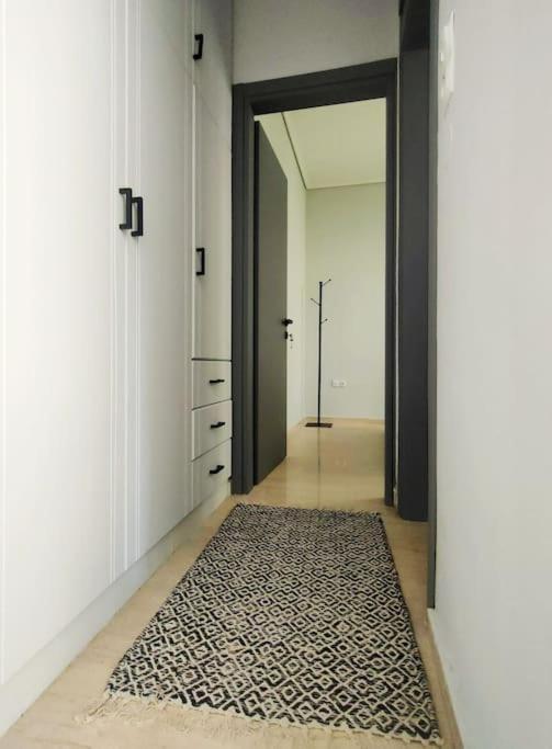 Δίπλα Στο Πάρκο Appartement Kalamáta Buitenkant foto