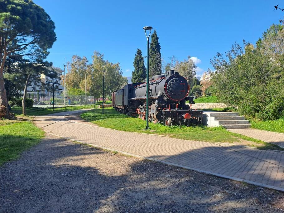 Δίπλα Στο Πάρκο Appartement Kalamáta Buitenkant foto