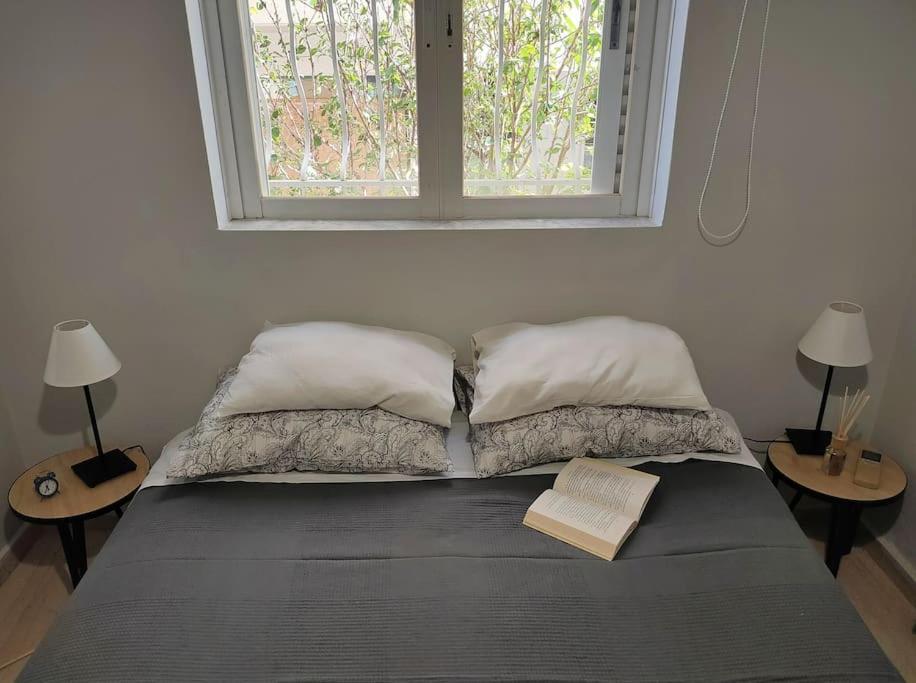 Δίπλα Στο Πάρκο Appartement Kalamáta Buitenkant foto